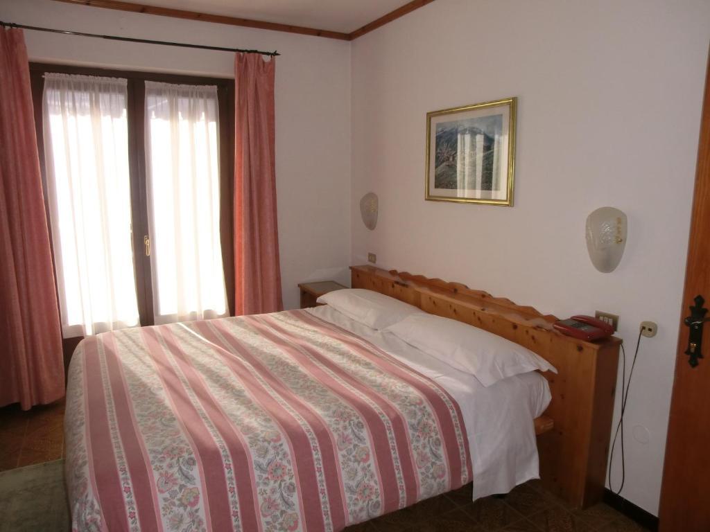 Hotel Piccolo Mondo Bormio Zimmer foto